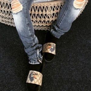 Meet your Posher, Lucy